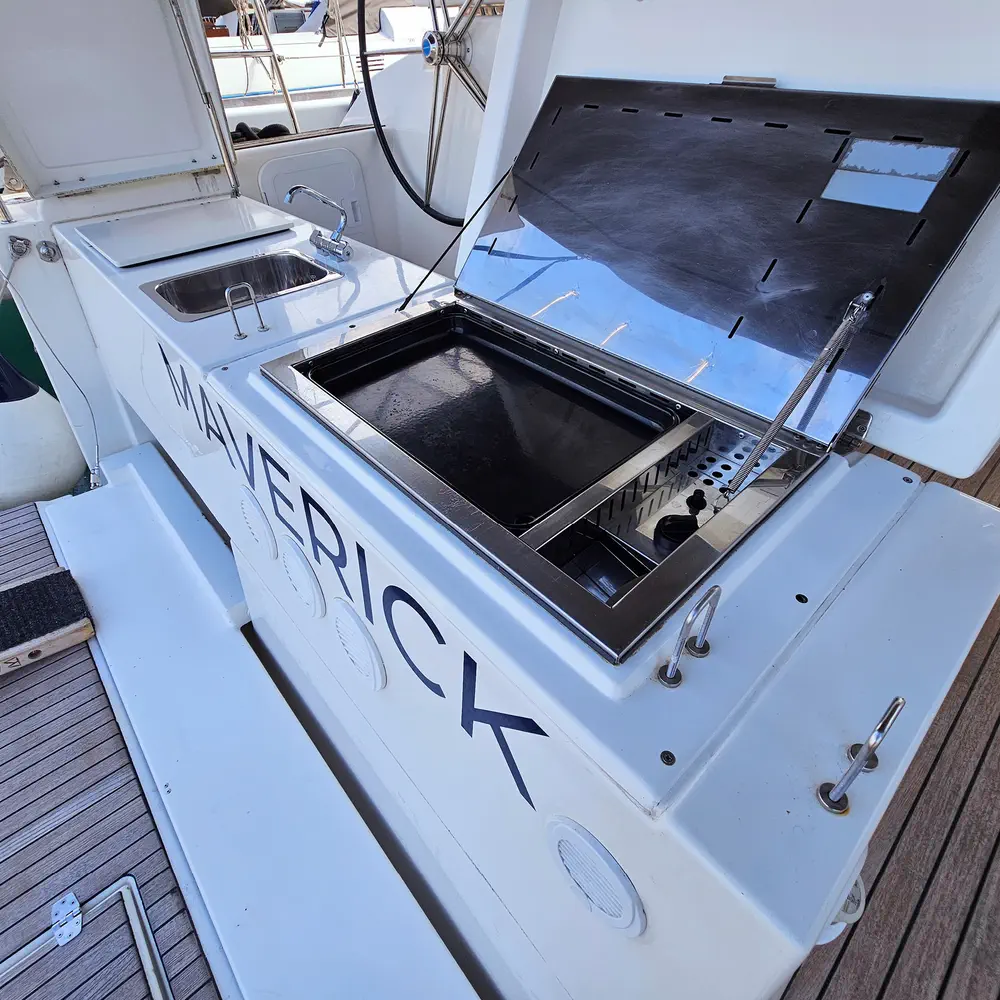 Maverick  12