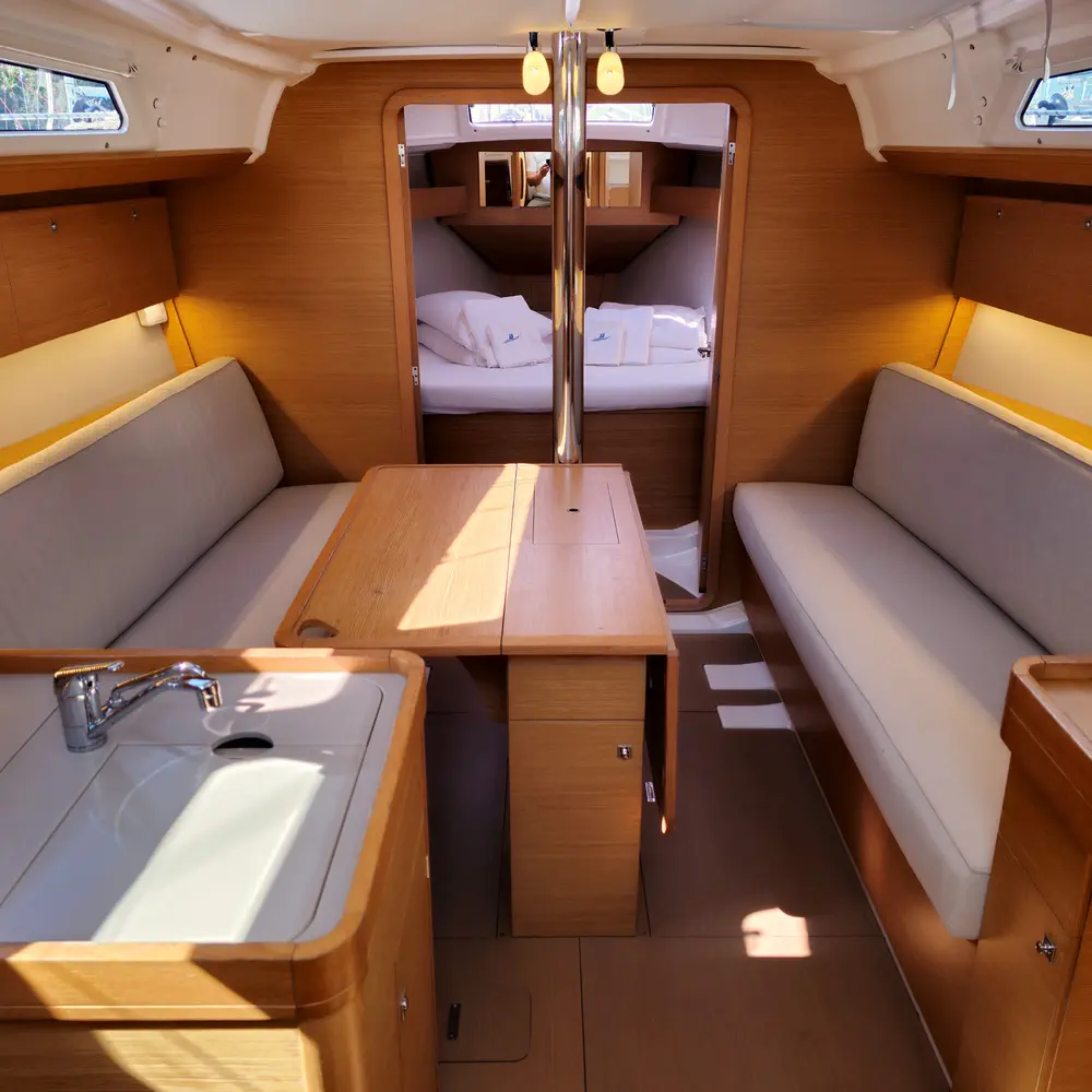 Lola 31