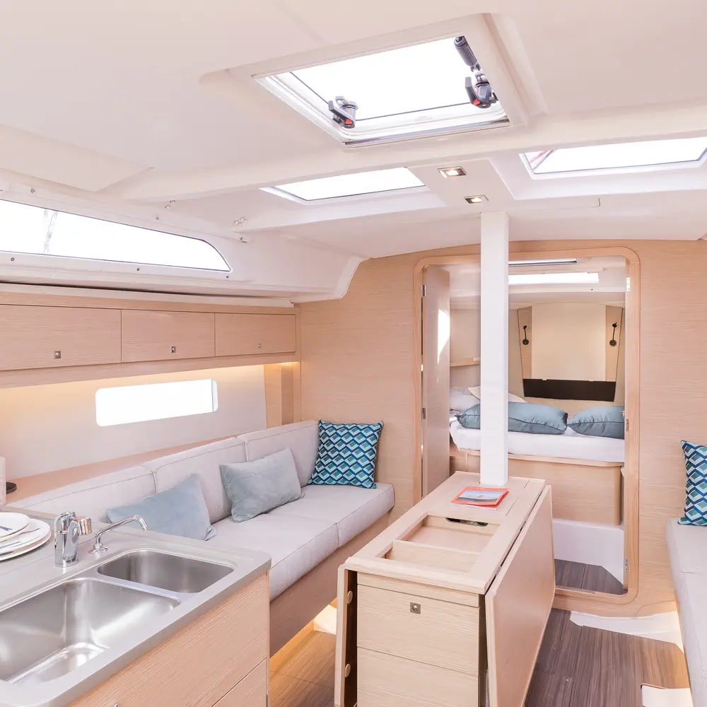 Sunsail 37.3 Premium Plus 7