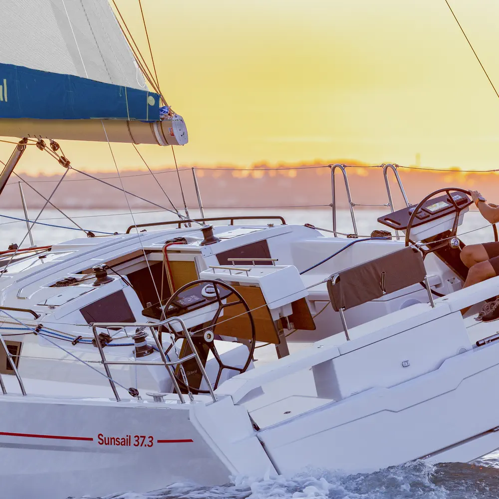 Sunsail 37.3 Premium Plus 8