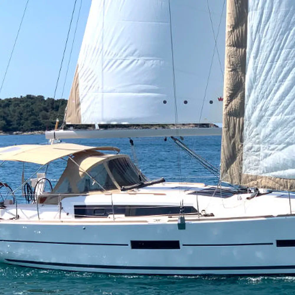 Lia 12