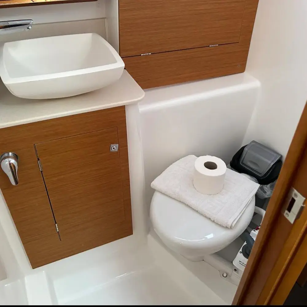 Sail Corvus 3