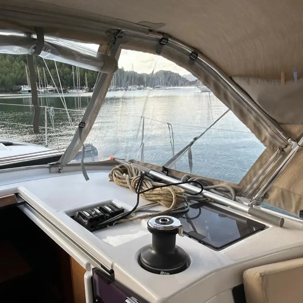 Sail Corvus 7