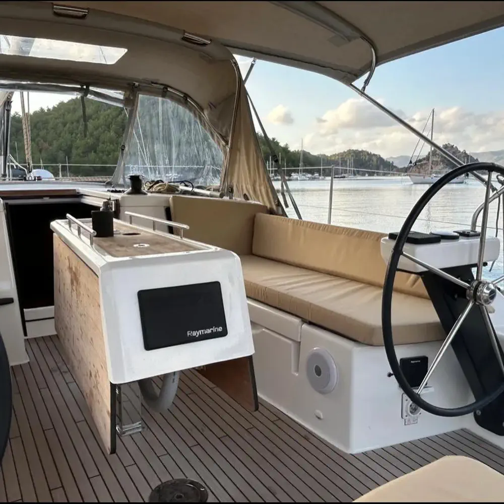 Sail Corvus 11