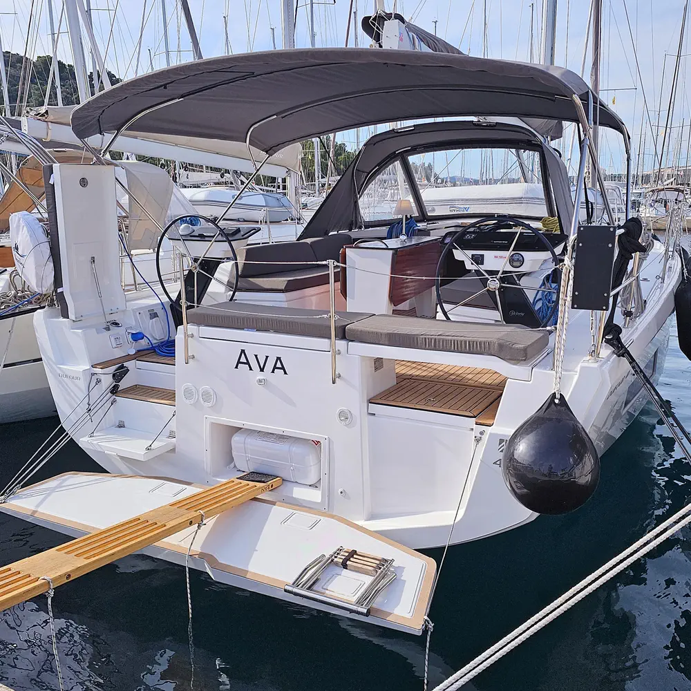 Ava (A/C & gen) 54