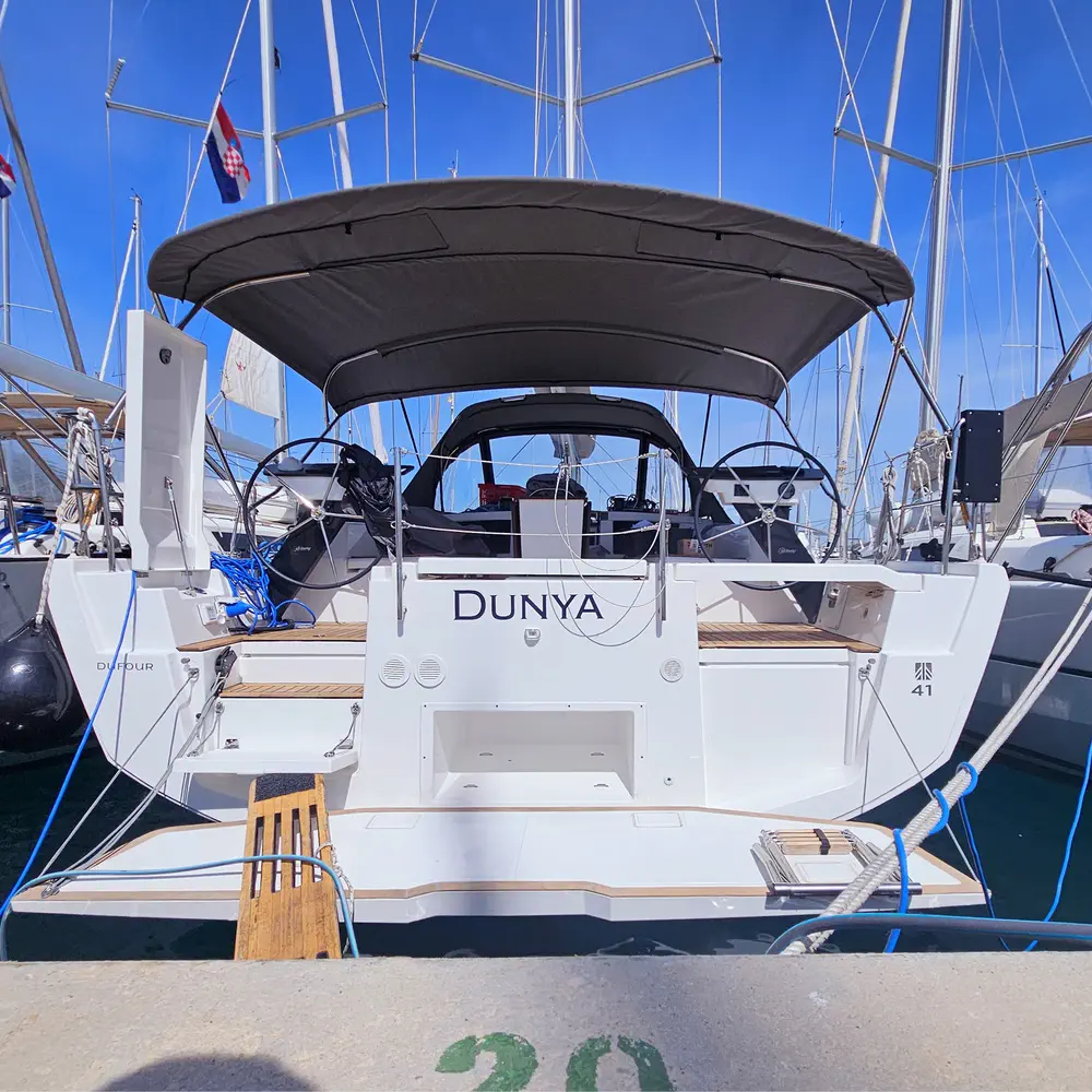 https://dsmkaagprkqin.cloudfront.net/images/dufour-yachts/sail-boat/dufour-41/36143891447100512-1746550017217430101-dunya-a-c-gen-1000x1000.webp