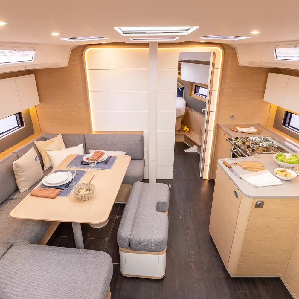 Sunsail 41.3 Premium Plus 11