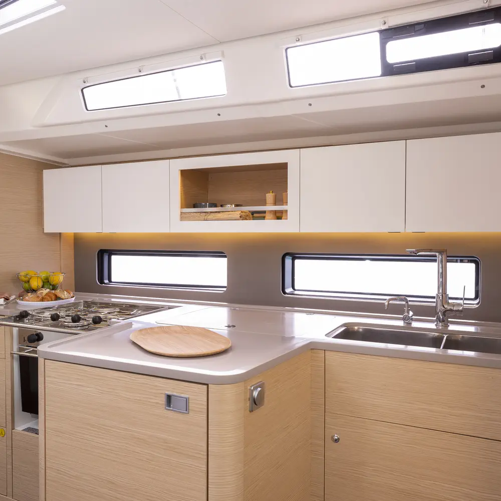 Sunsail 41.3 Premium Plus 13