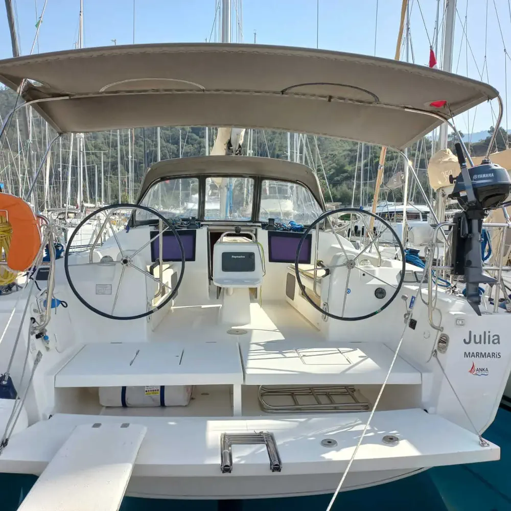 Julia 9