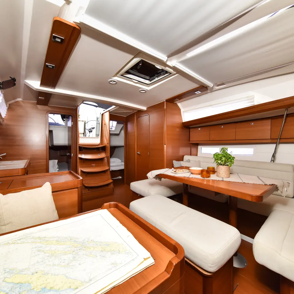 Stella 38