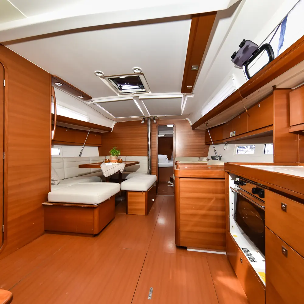 Stella 43