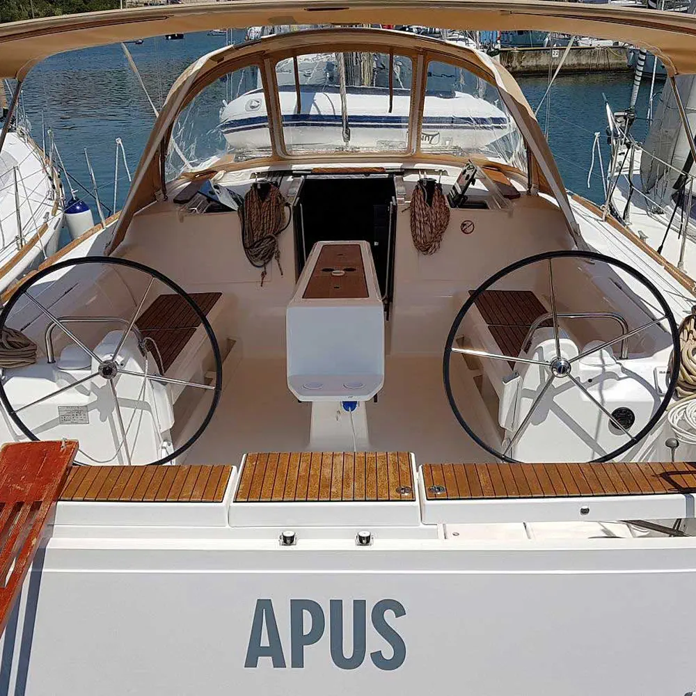 Apus 1