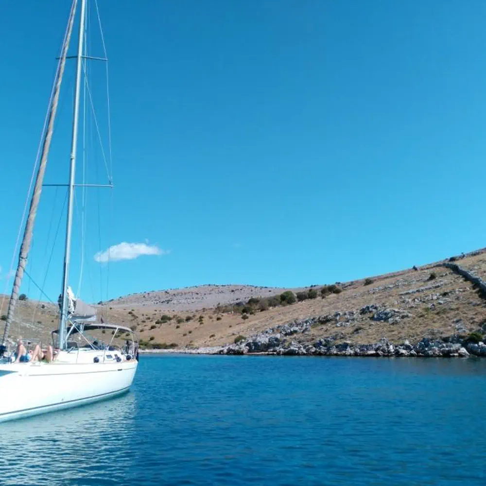 Victoria 1 - Refit 2018 9