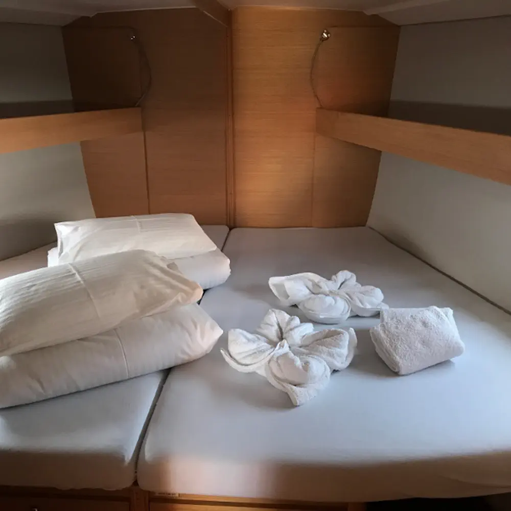 LISABET (new sails 2024., air condition) 17