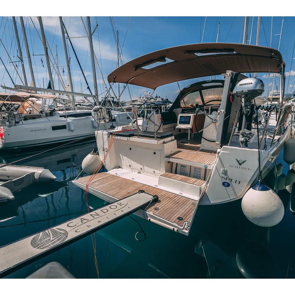 Sea  Hawk  30