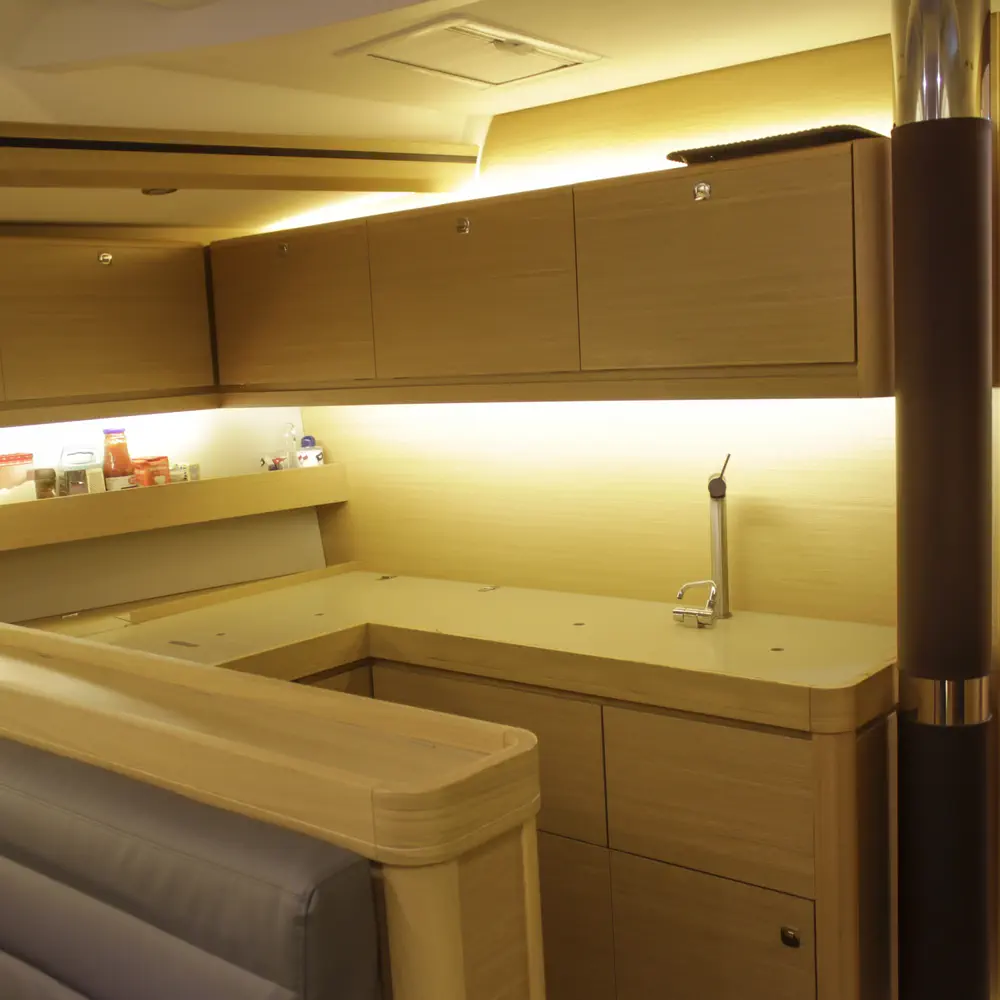 INVICTUS 42