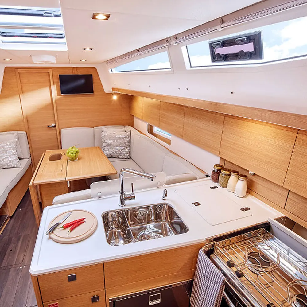 LINA 2020 (new sails 2024., air condition) 9