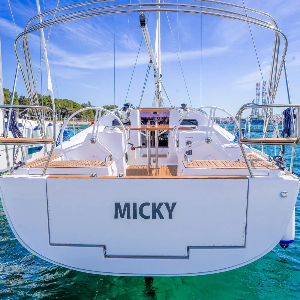 MICKY 11