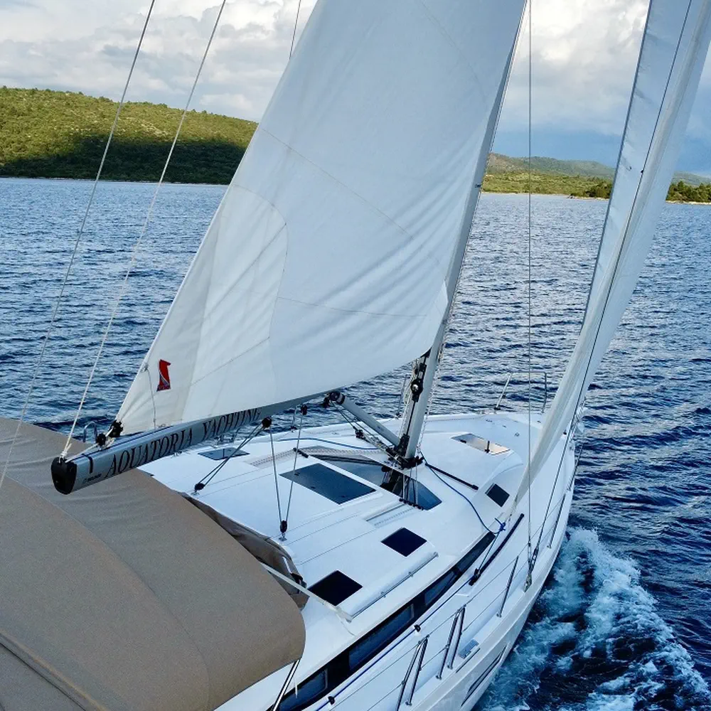 Aurora 12
