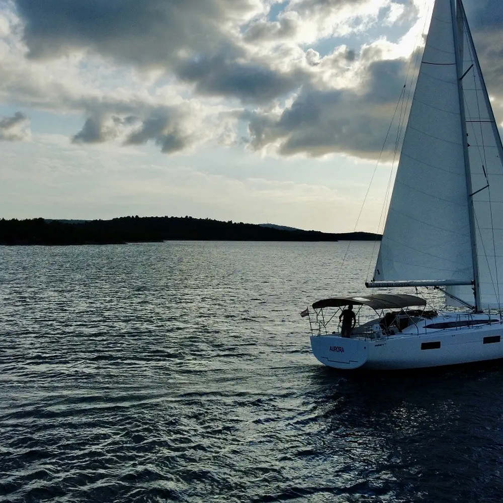 Aurora 18