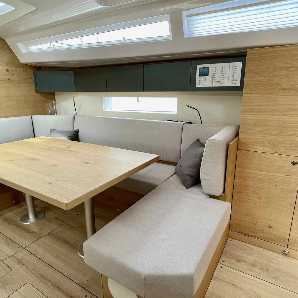 Aurora 30