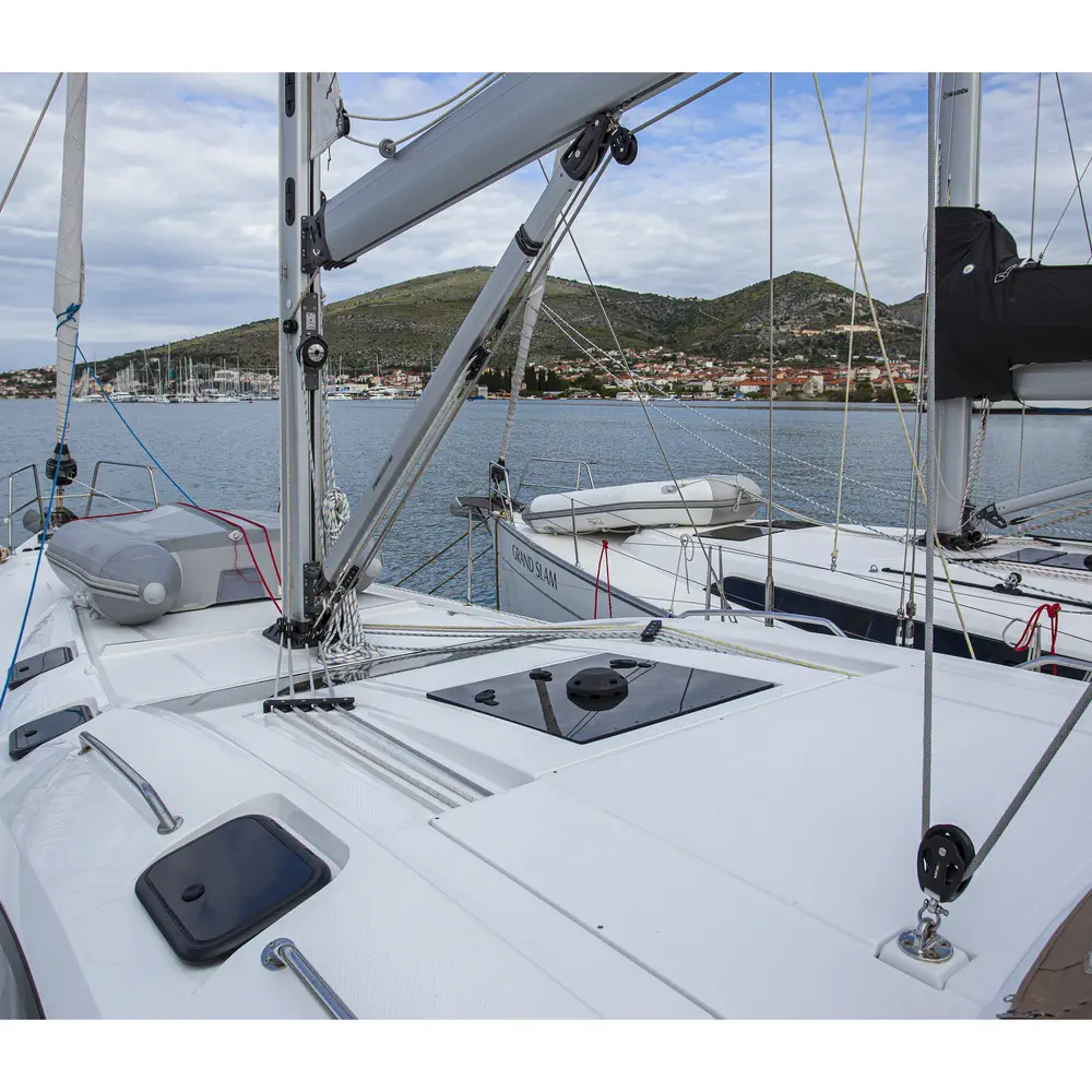 https://dsmkaagprkqin.cloudfront.net/images/elan/sail-boat/elan-impression-50/3282047260000104698-1746636547957638672-elysium-i-1000x1000.webp