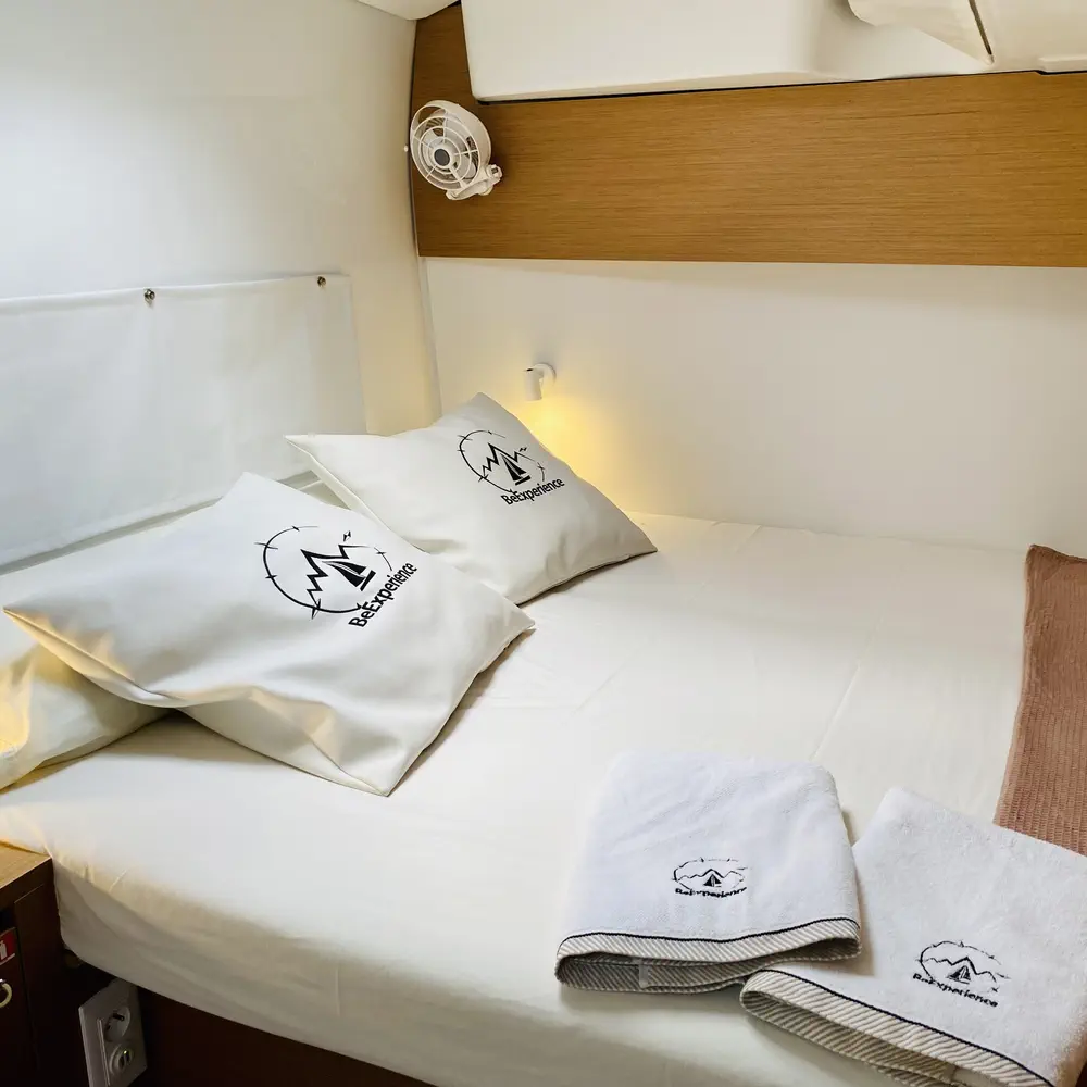 MOANA Mallorca CREWED 20