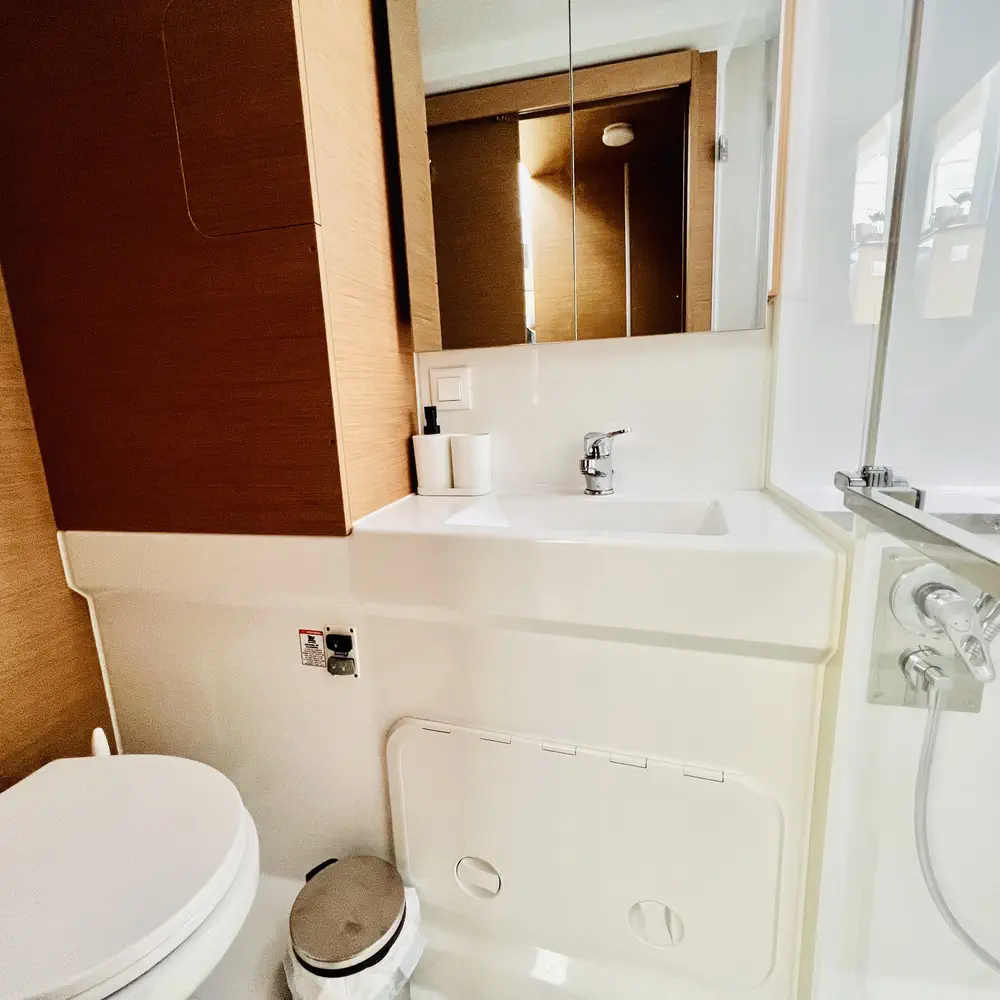 MOANA Mallorca BAREBOAT 21