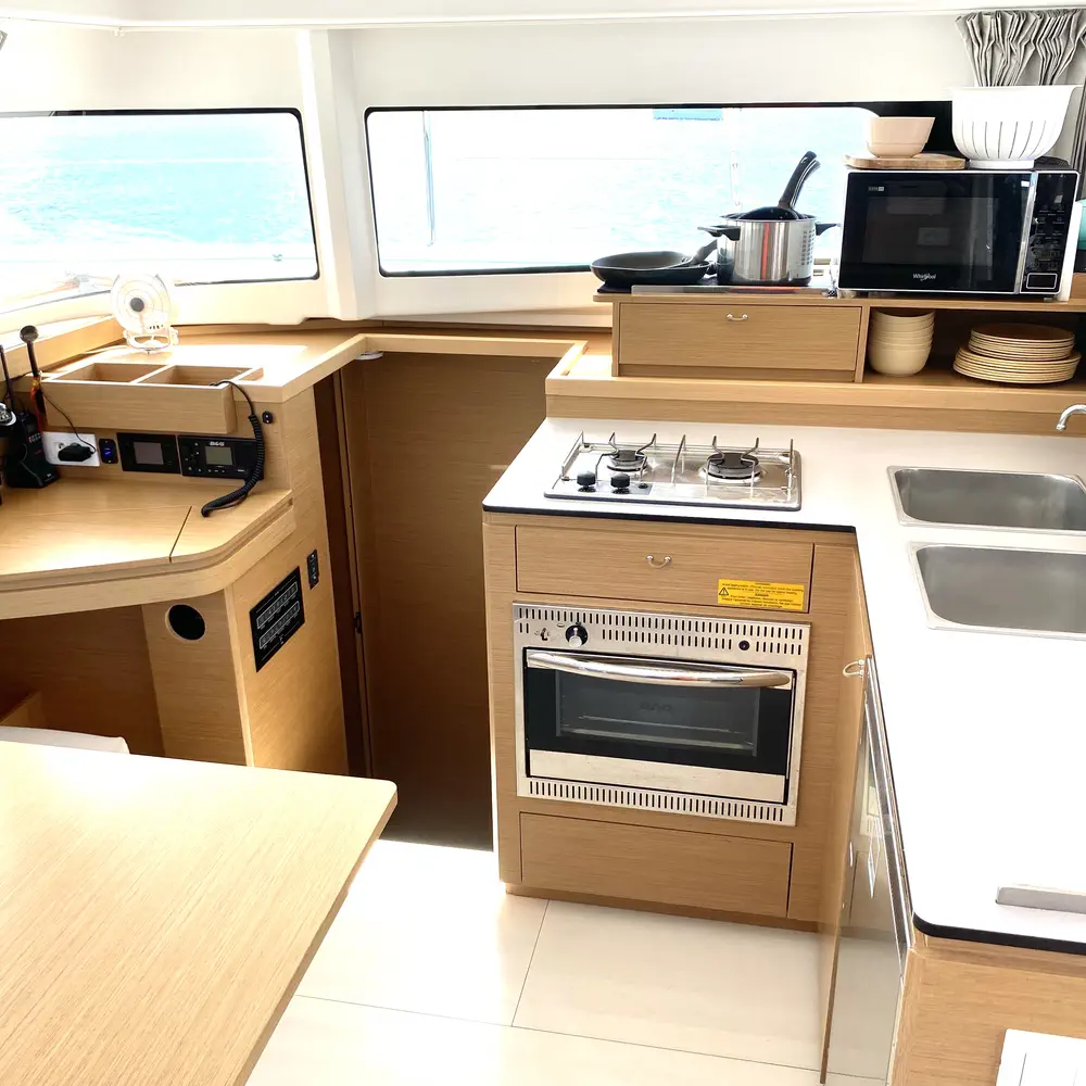 MOANA Denia BAREBOAT 7