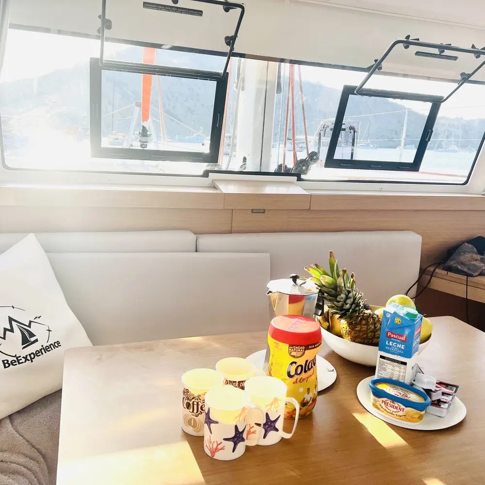 MOANA Denia BAREBOAT 41