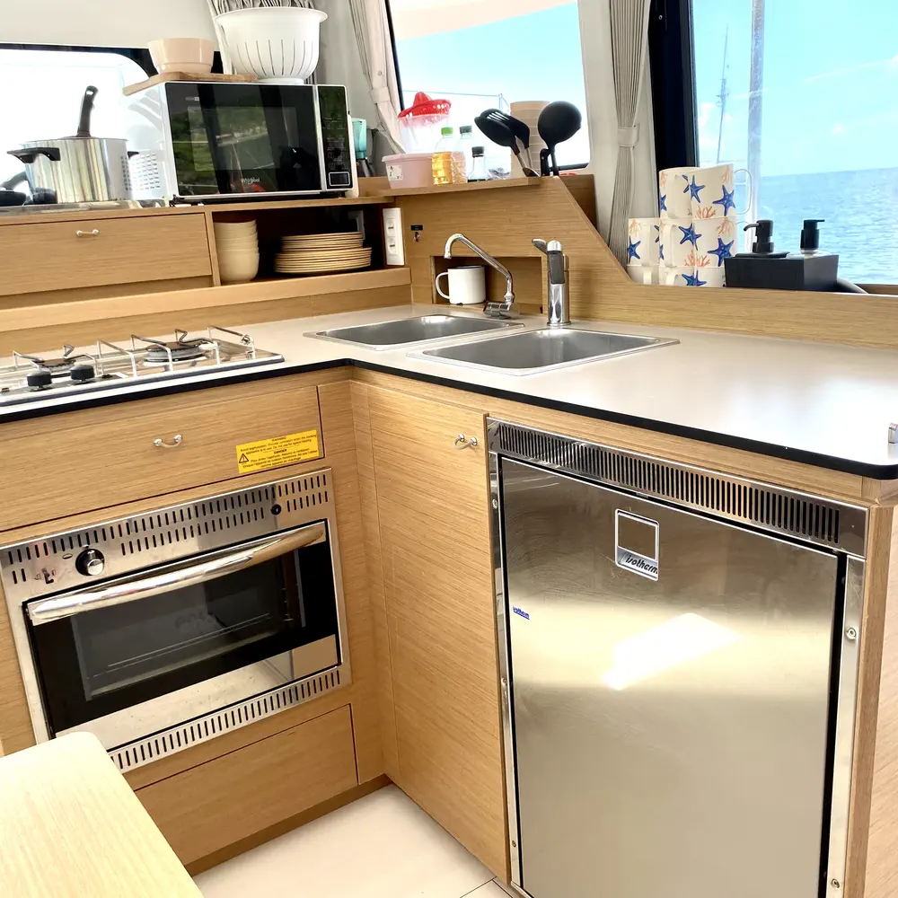 MOANA Denia BAREBOAT 47