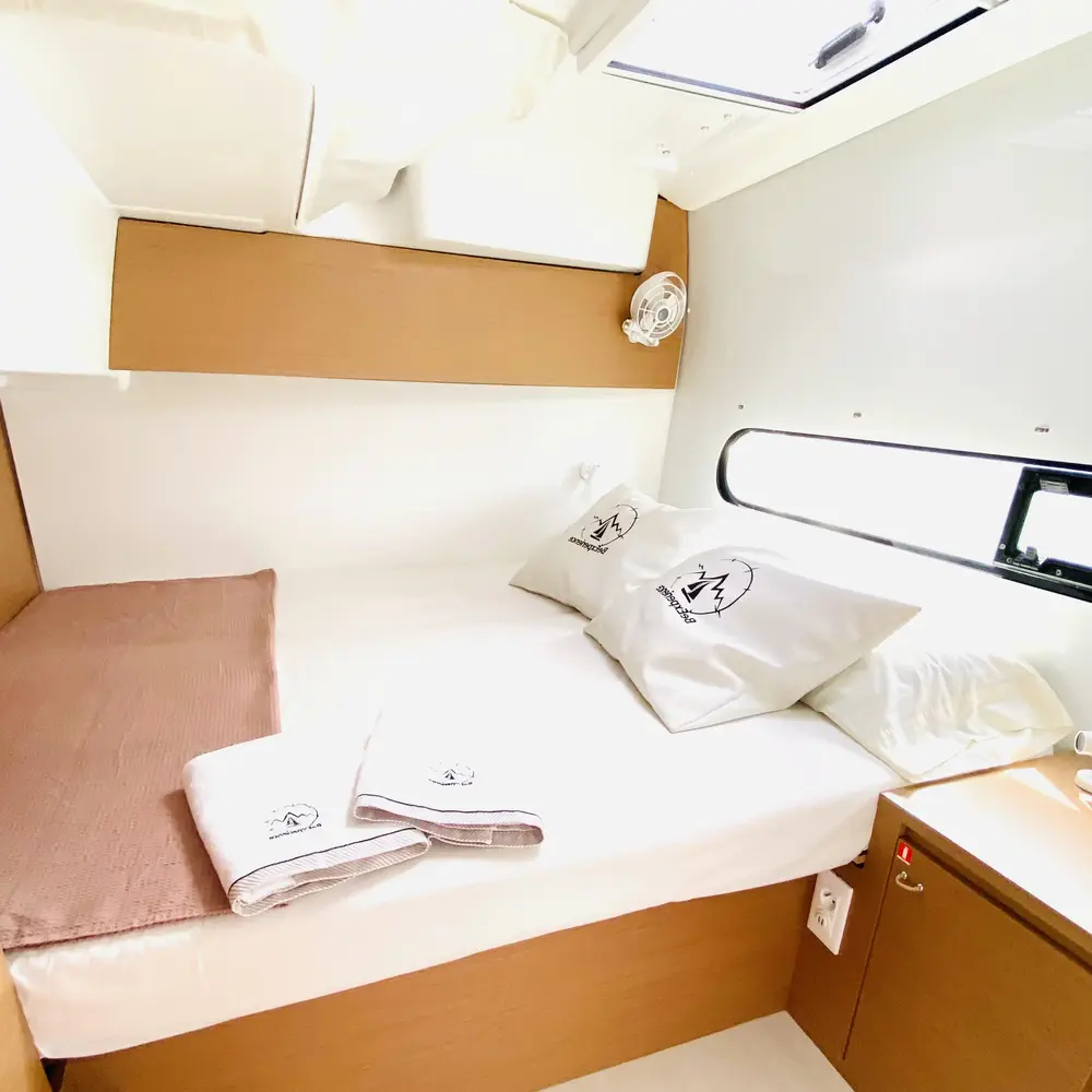YEMAYA Denia CREWED 35