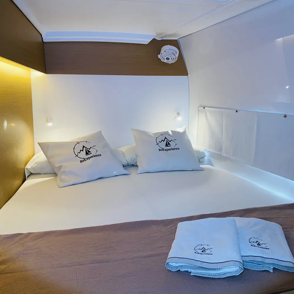 YEMAYA Denia CREWED 37