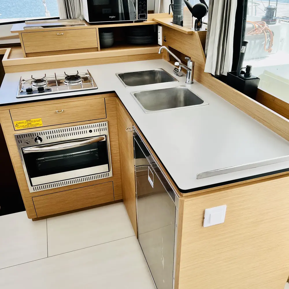 YEMAYA Denia CREWED 42