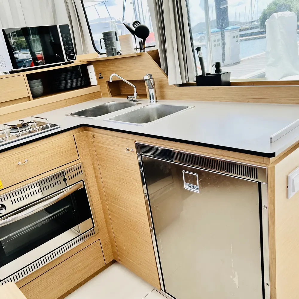 YEMAYA Denia CREWED 48