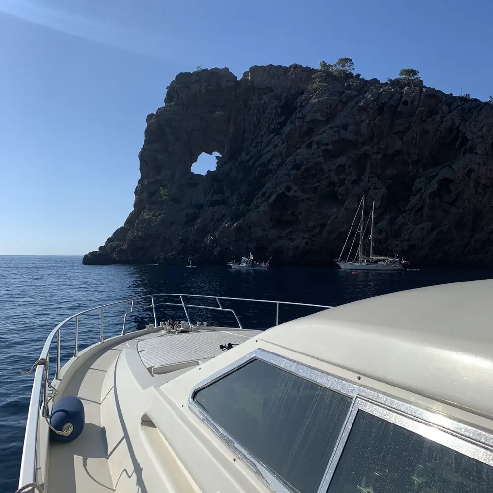 Tres Sirenas 9
