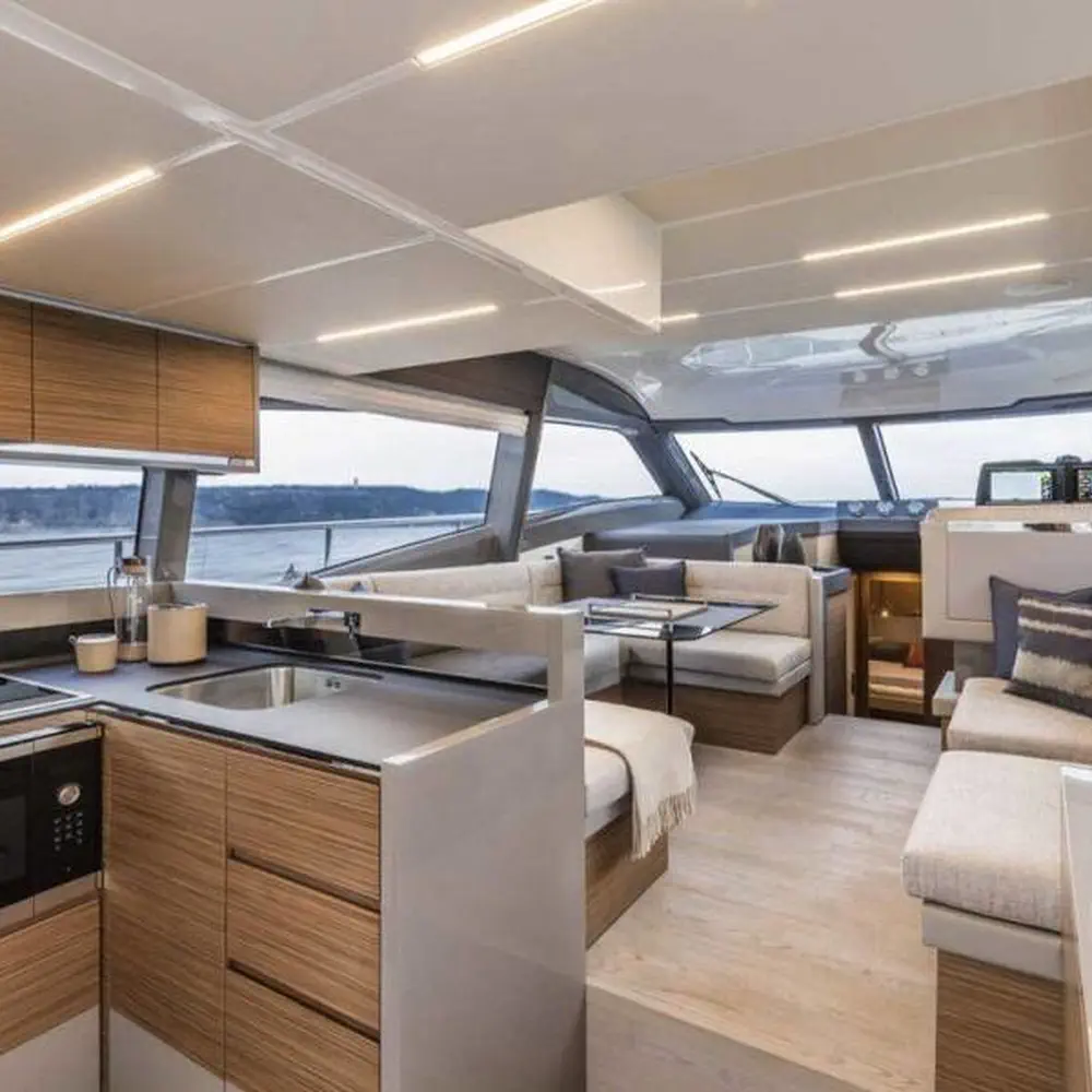 Lady Esmeralda 14