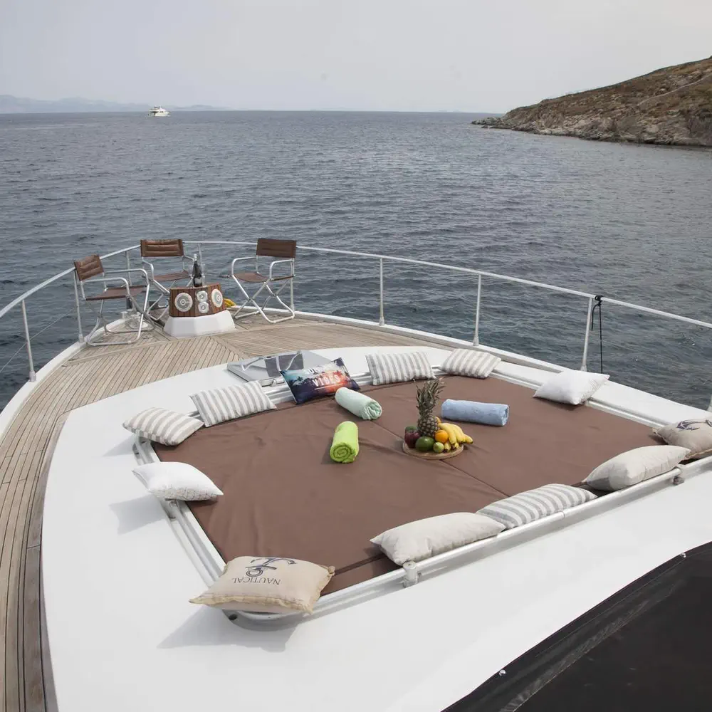 Ferretti 10