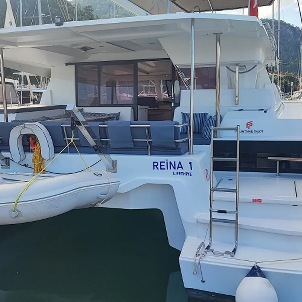 Reina 8