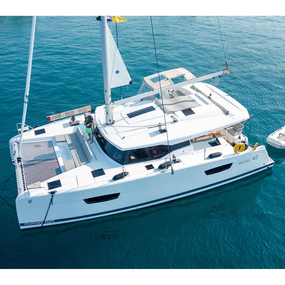 https://dsmkaagprkqin.cloudfront.net/images/fountaine-pajot/astrea-42/catamaran/4341387770000103523-1746535687180552092-calypso-1000x1000.webp
