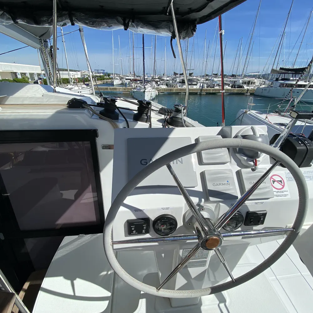 Vespera 6