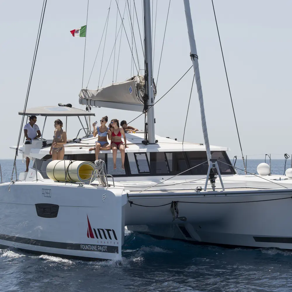 Astrea  32