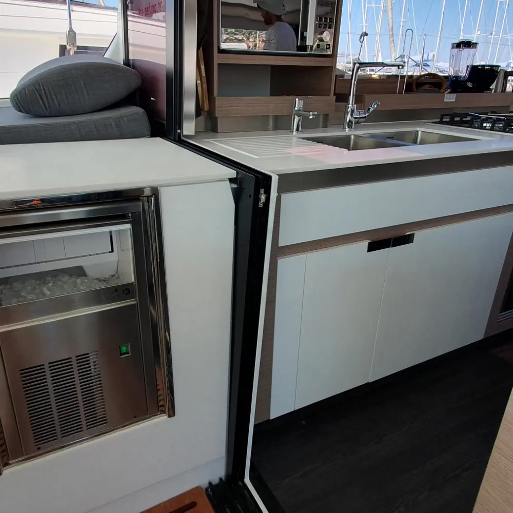 COSMOS 28