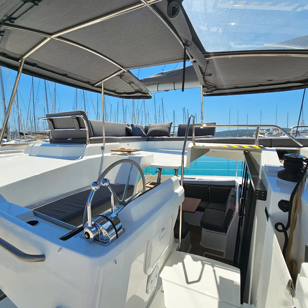 Marina 9