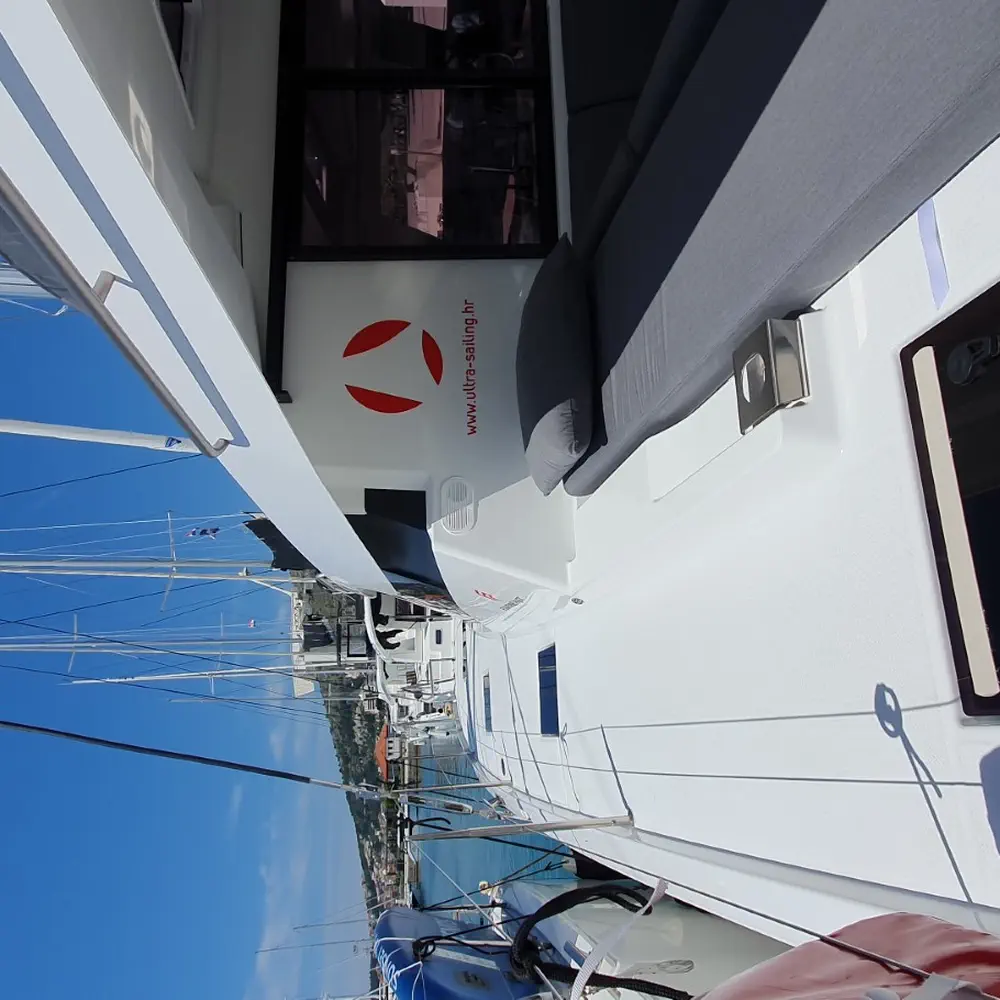 ADRIA BLUE 11
