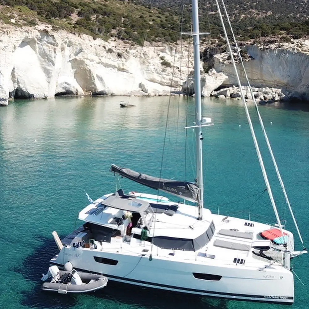 Crewed   "Alegria" 18