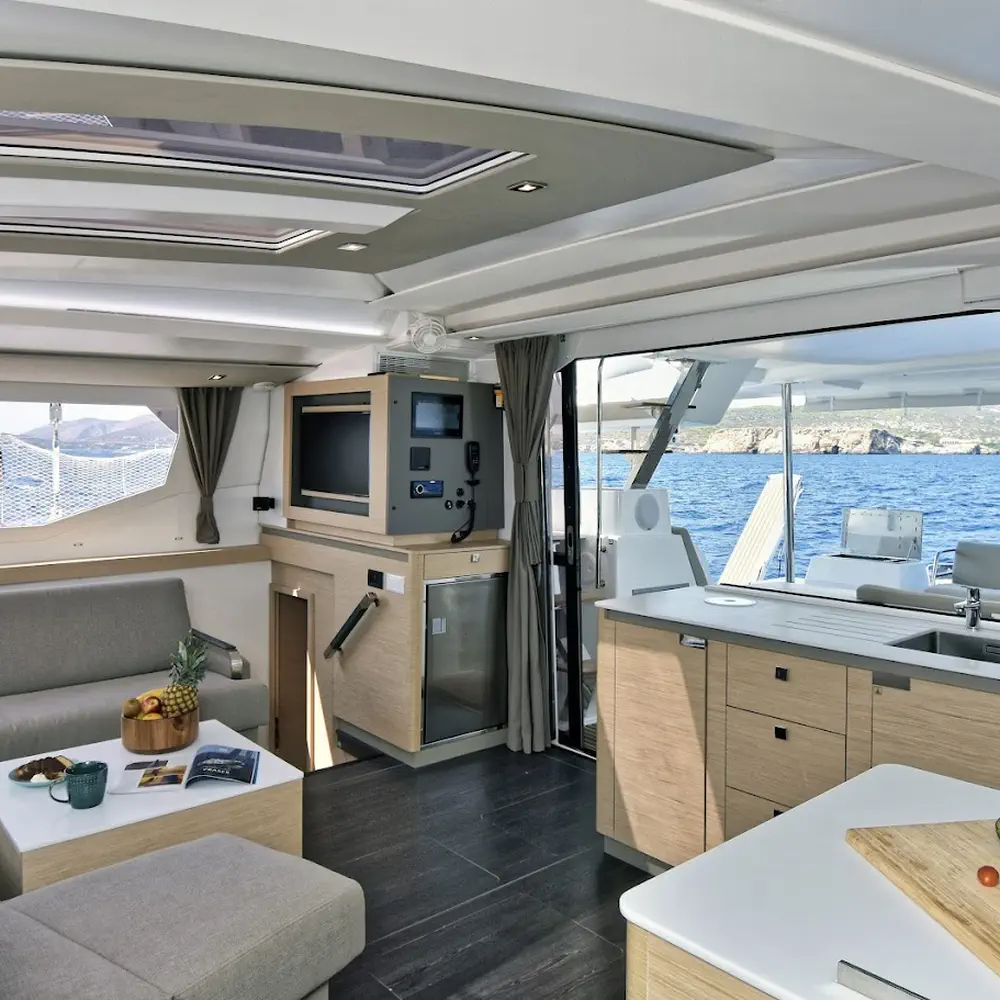 Helidoni - Skippered 9