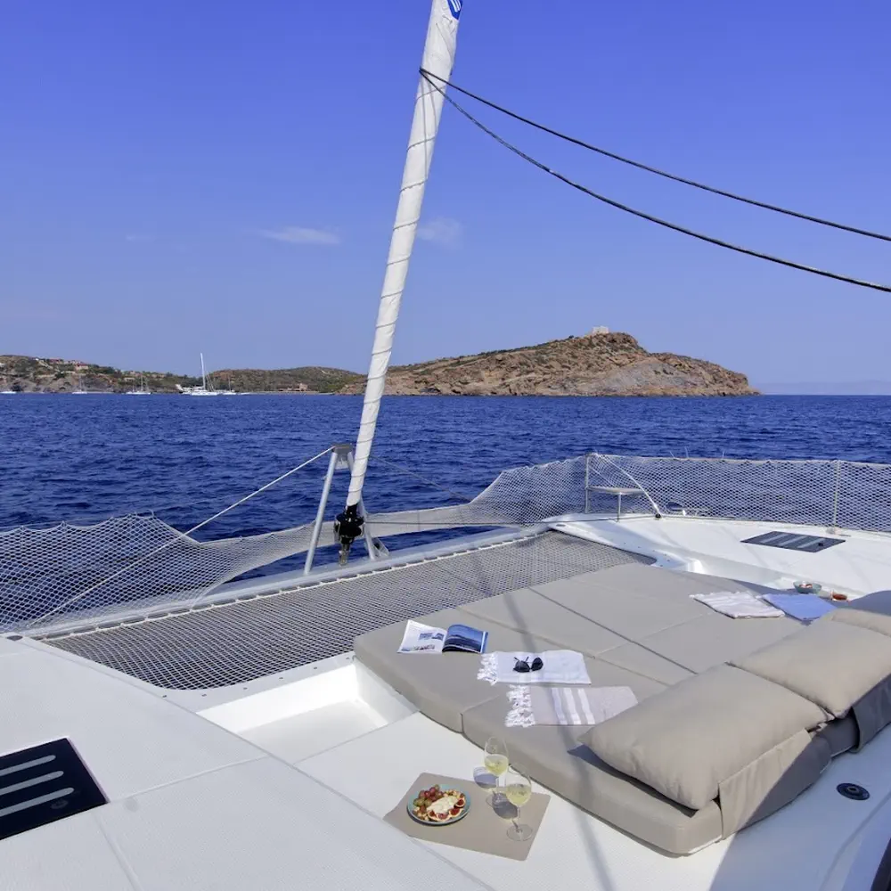 Helidoni - Skippered 16