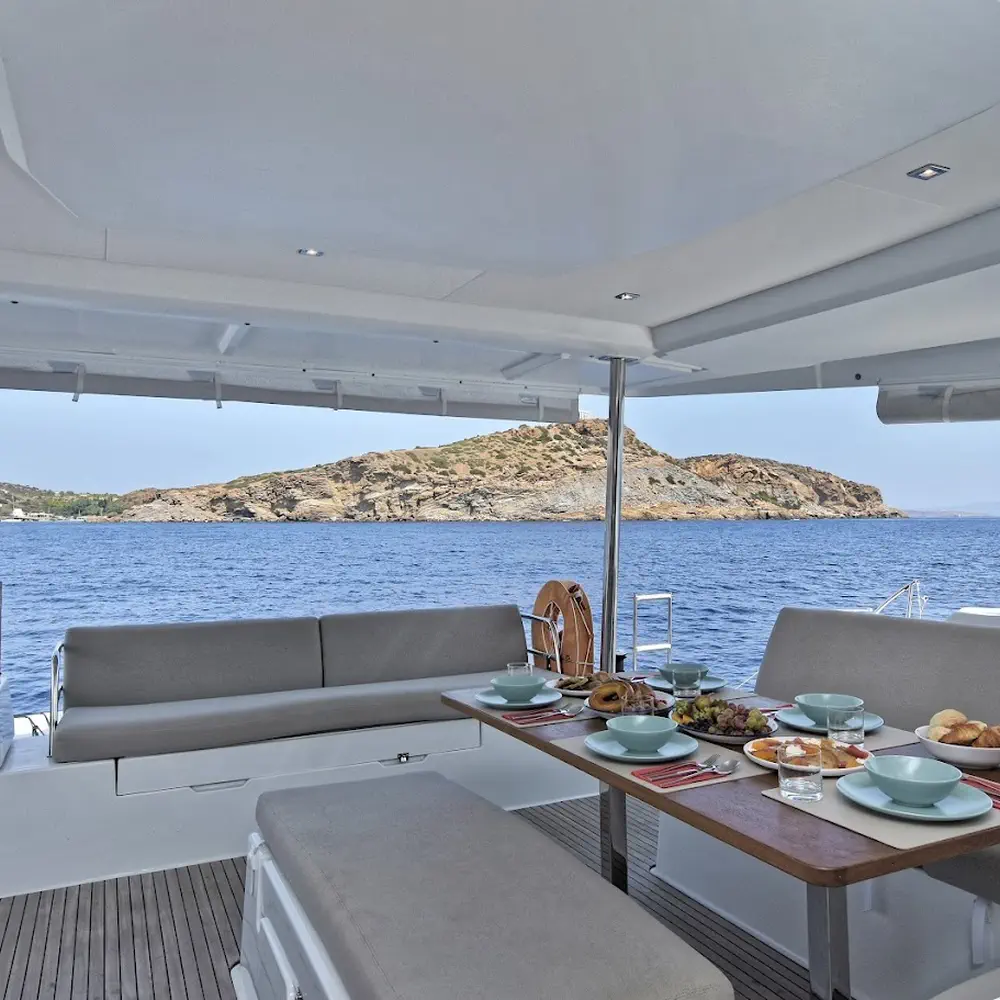 Helidoni - Skippered 22