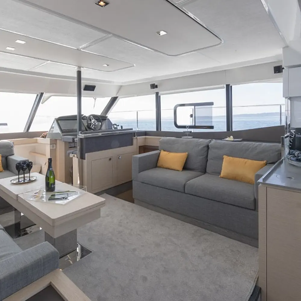 EMY6 - Skippered 10